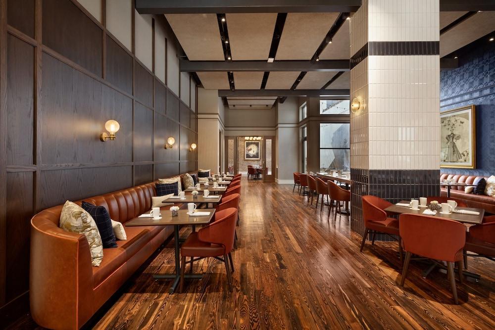 106 Jefferson Huntsville, Curio Collection By Hilton Buitenkant foto