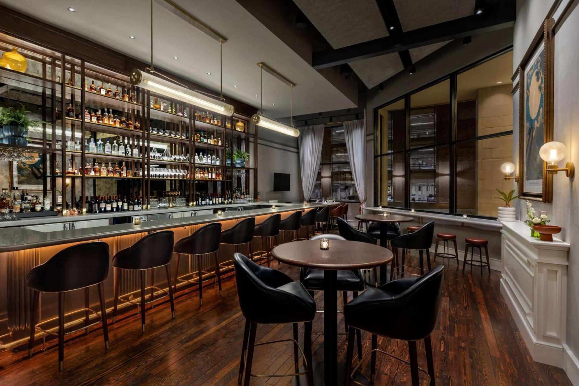 106 Jefferson Huntsville, Curio Collection By Hilton Buitenkant foto