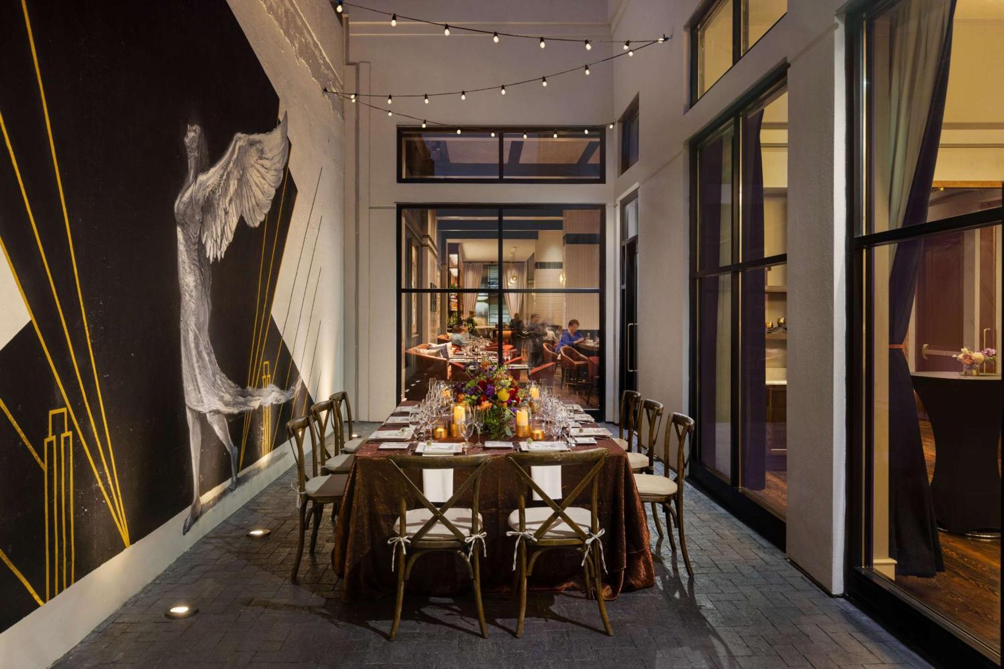 106 Jefferson Huntsville, Curio Collection By Hilton Buitenkant foto